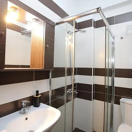 Salt And Sun ニキアナ